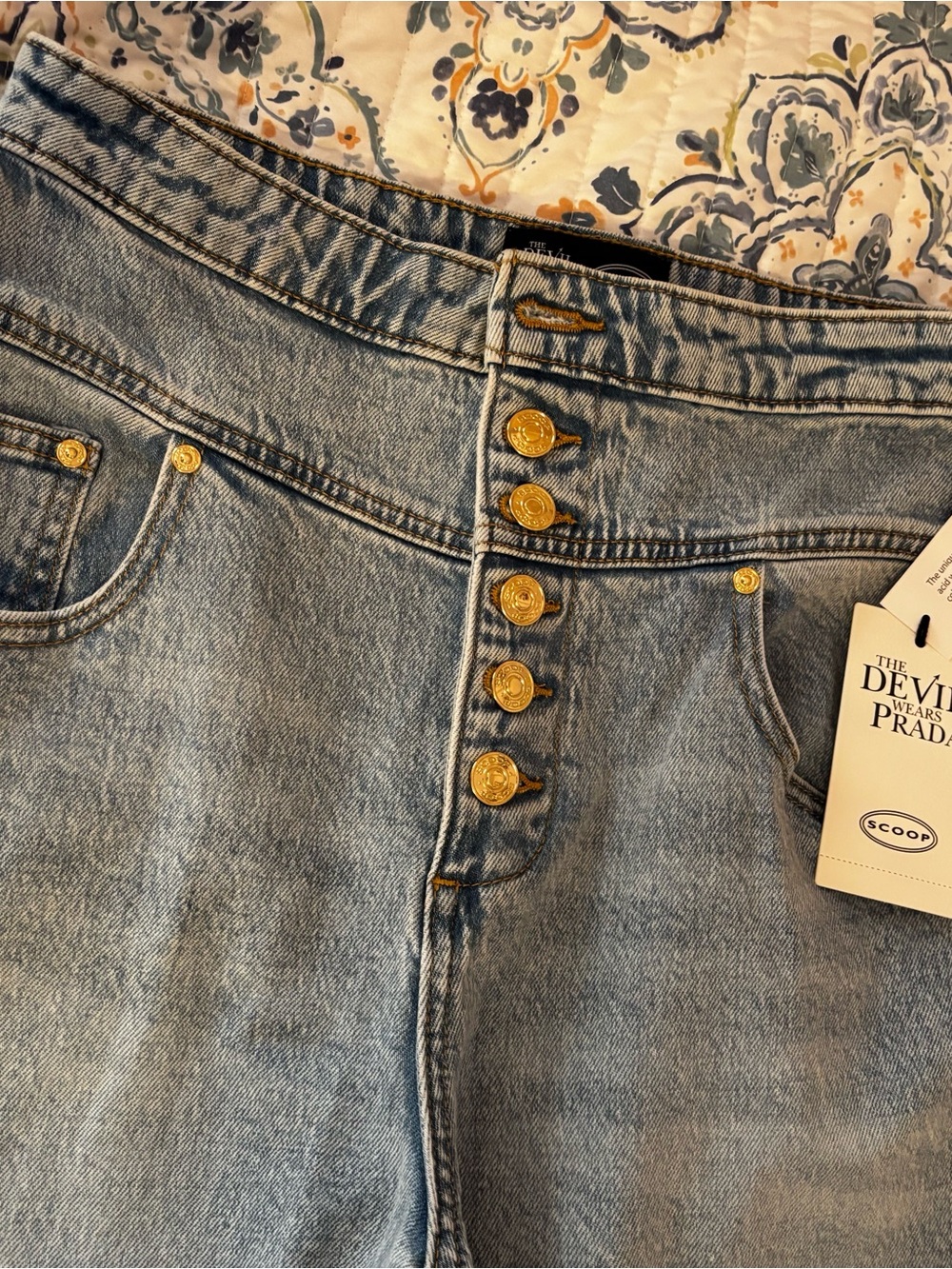Scoop
High-Rise Women's Blue Carpenter barrel Jeans with Patch Pockets - Picture 3 of 6